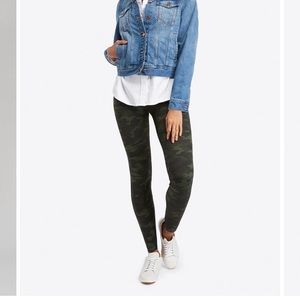 Spanx Seamless leggings green camo